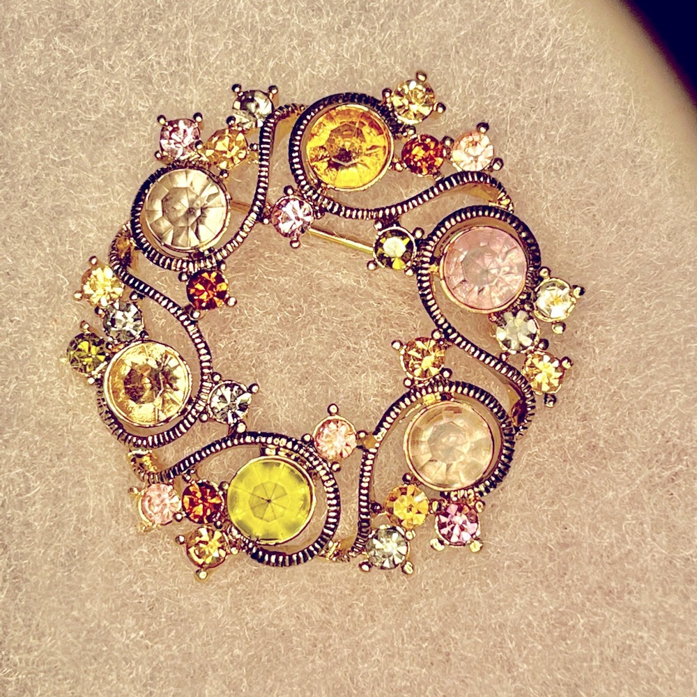 Monet Brooch - Picture 1 of 2